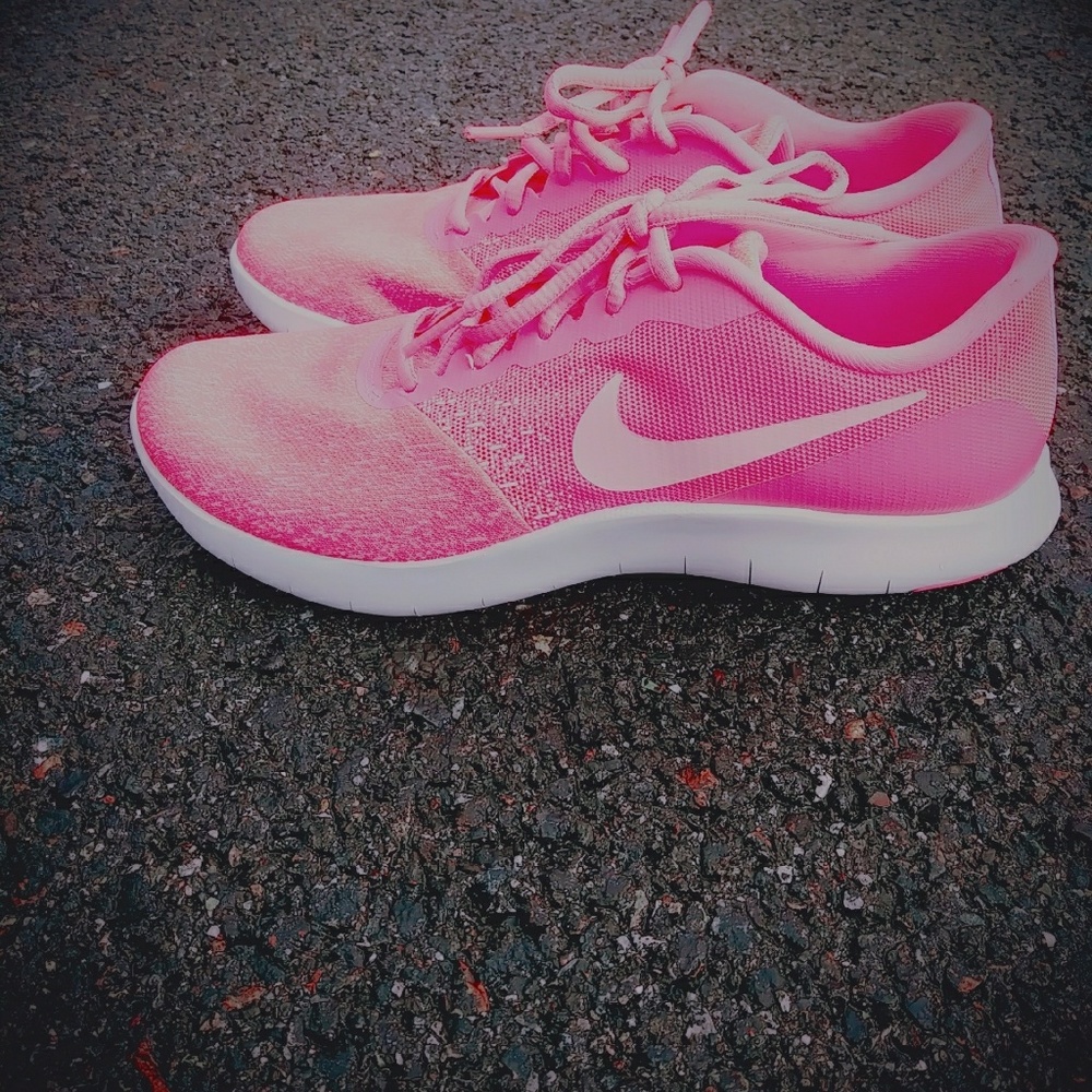 Nike flex contact shoes